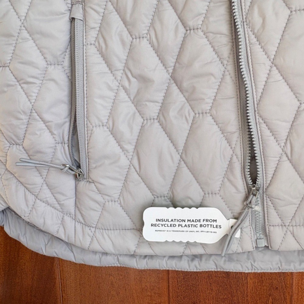 NWT Free Country Ladies Quilted Sherpa Vest Size M Gray