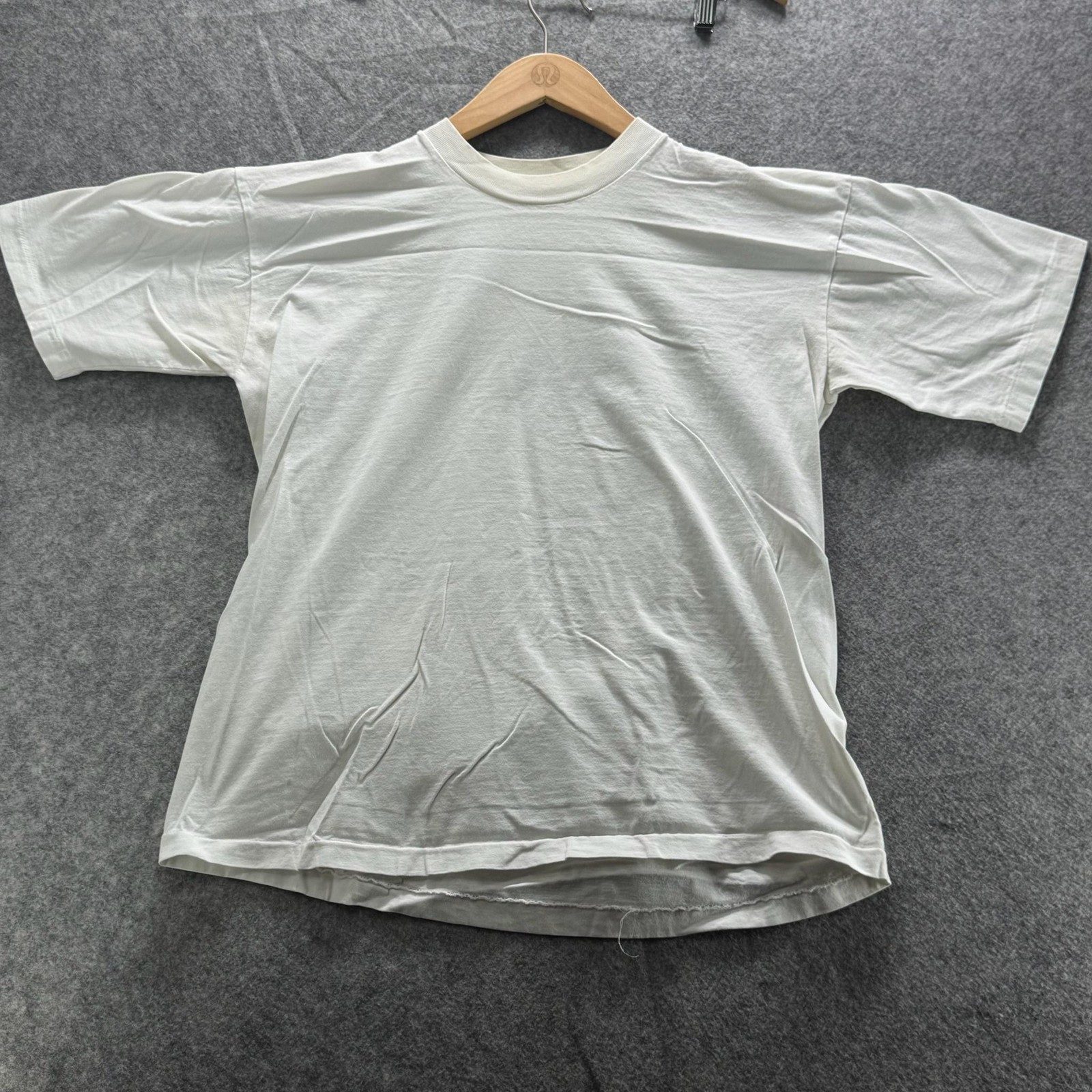 BYC Shirt Mens L White Heavyweight Cotton Crewneck Jersey Made IKorea Blank