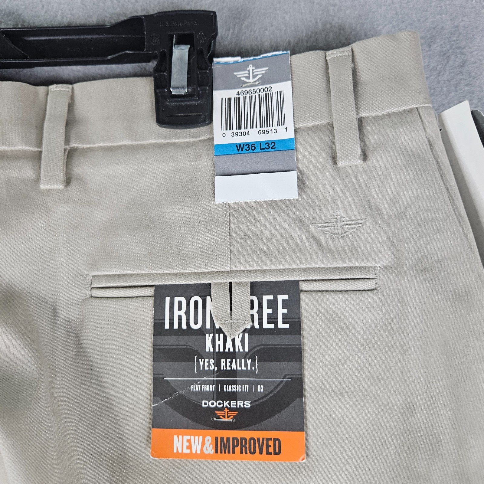 NEW Dockers Khaki Pants Mens 36×32 Beige Relaxed Business Office No Iron Flat