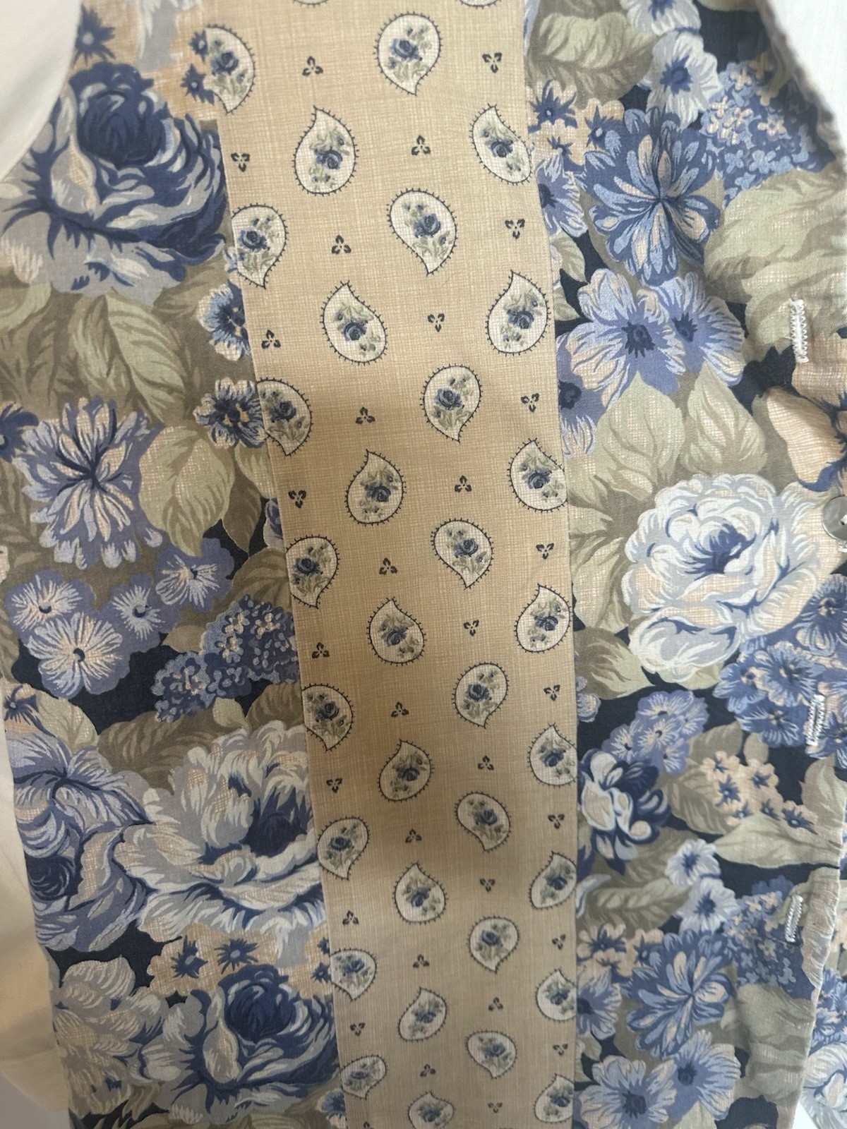 90s/Y2K Women’s 14/16W White/Beige/Blue Floral Collared Button Blouse