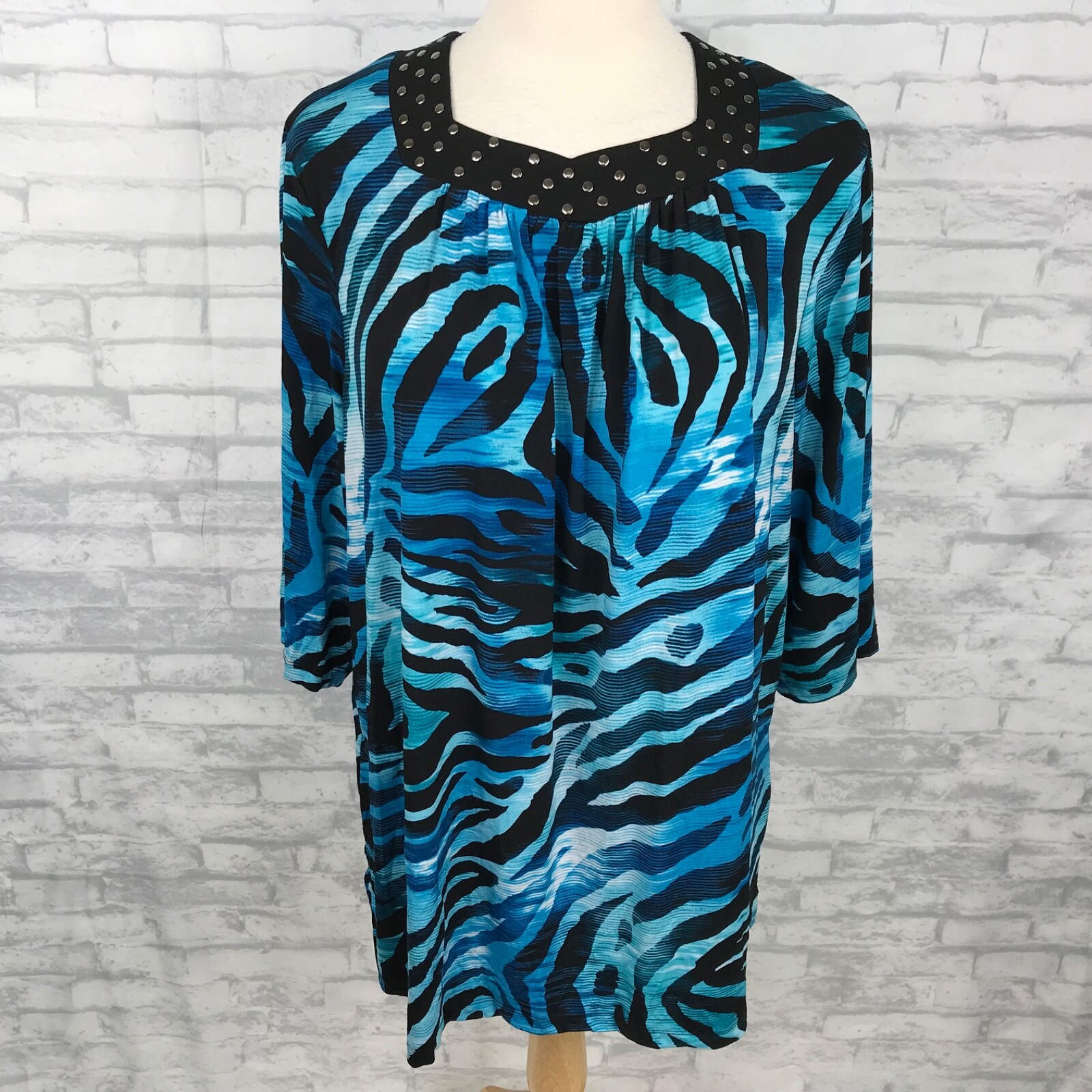 Maggie Barnes Blue Tunic Top Shirt Size 4X Pullover Knit Beaded 3/4 Sleeve