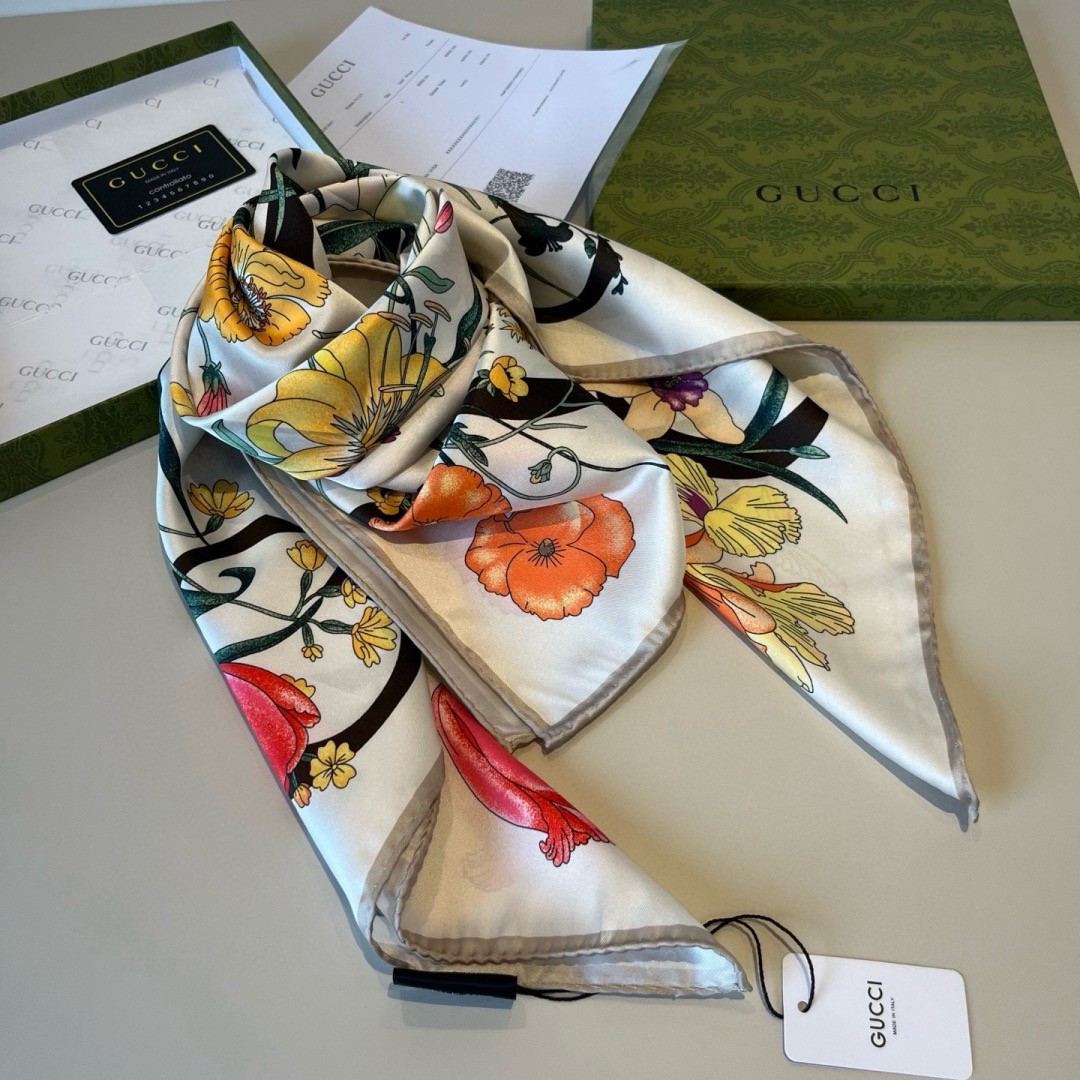 Gucci Floral Patterns silk Scarf Shawl