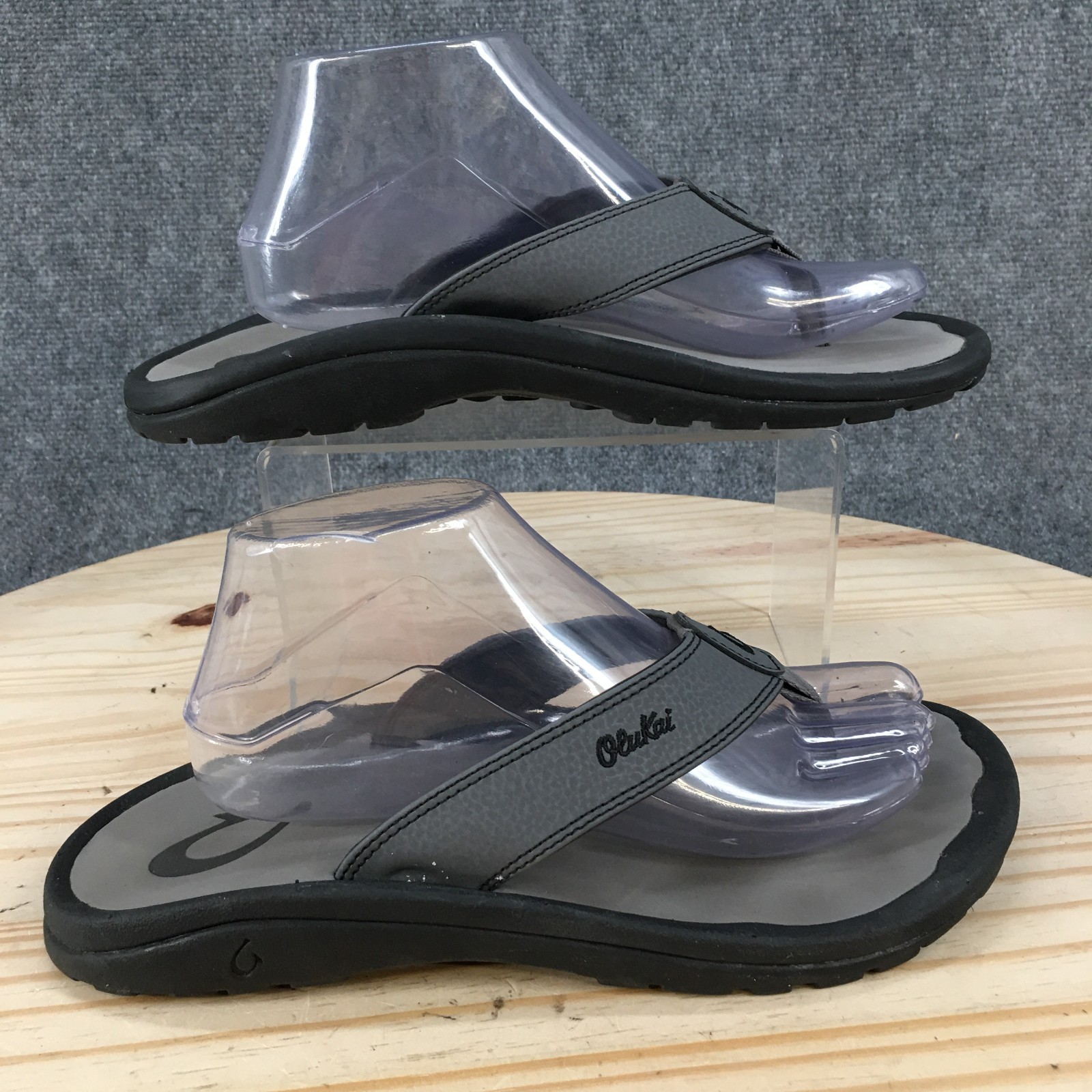 OluKai Flip Flop Mens 9 Ohana Thong Comfort Beach Waterproof Casual Sandal Gray