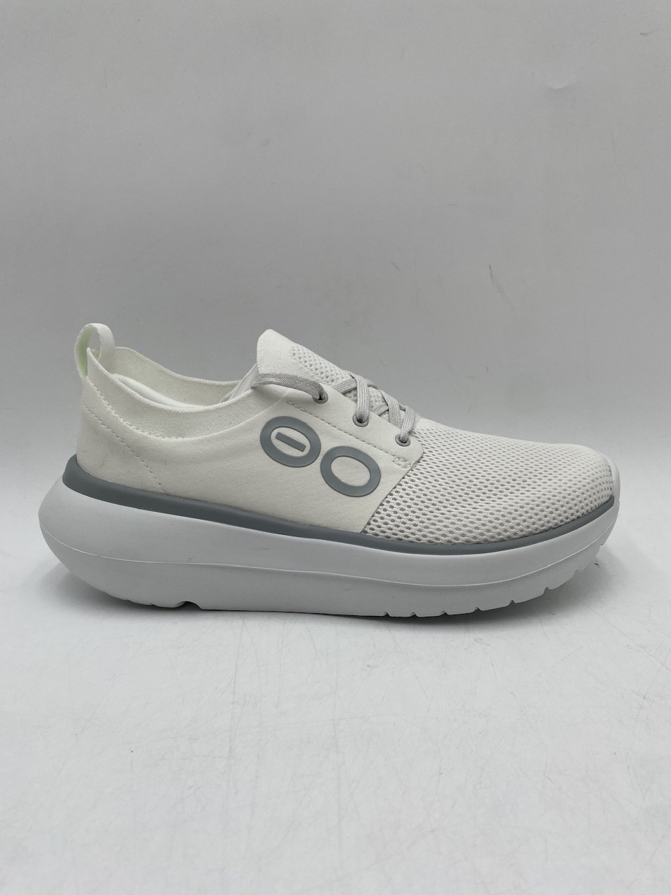 OOFOS OOMY STRIDE Women’s NEW Recovery Sneakers White Multiple Sizes