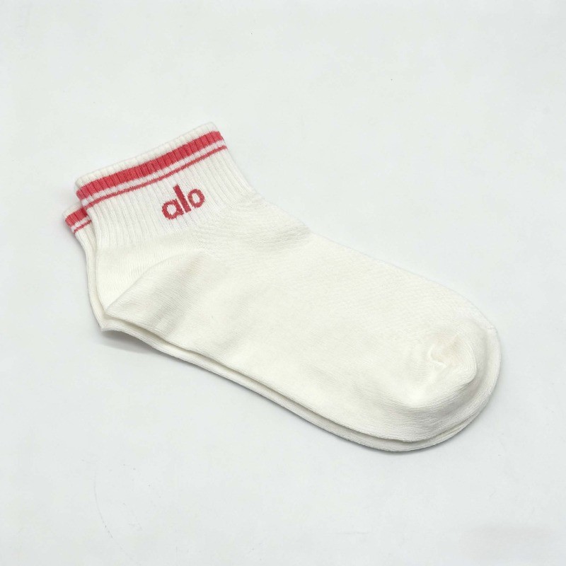 4 Pair Yoga Socks Unisex Half-Crew Throwback Black – Rose Red – White – Pink