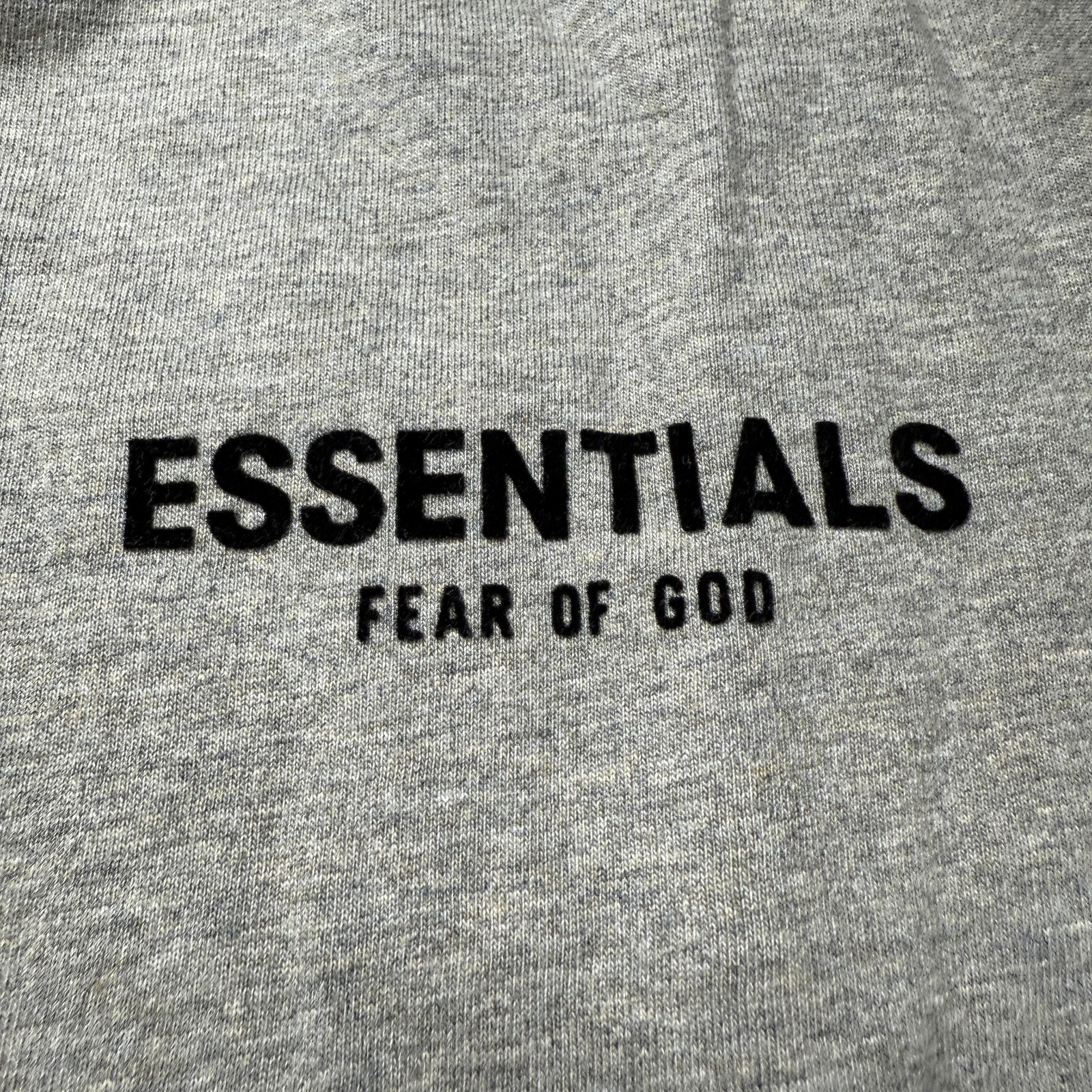Fear of God Essentials T-Shirt SS22 Dark Oatmeal Gray – 100% Authentic (XS-XL)