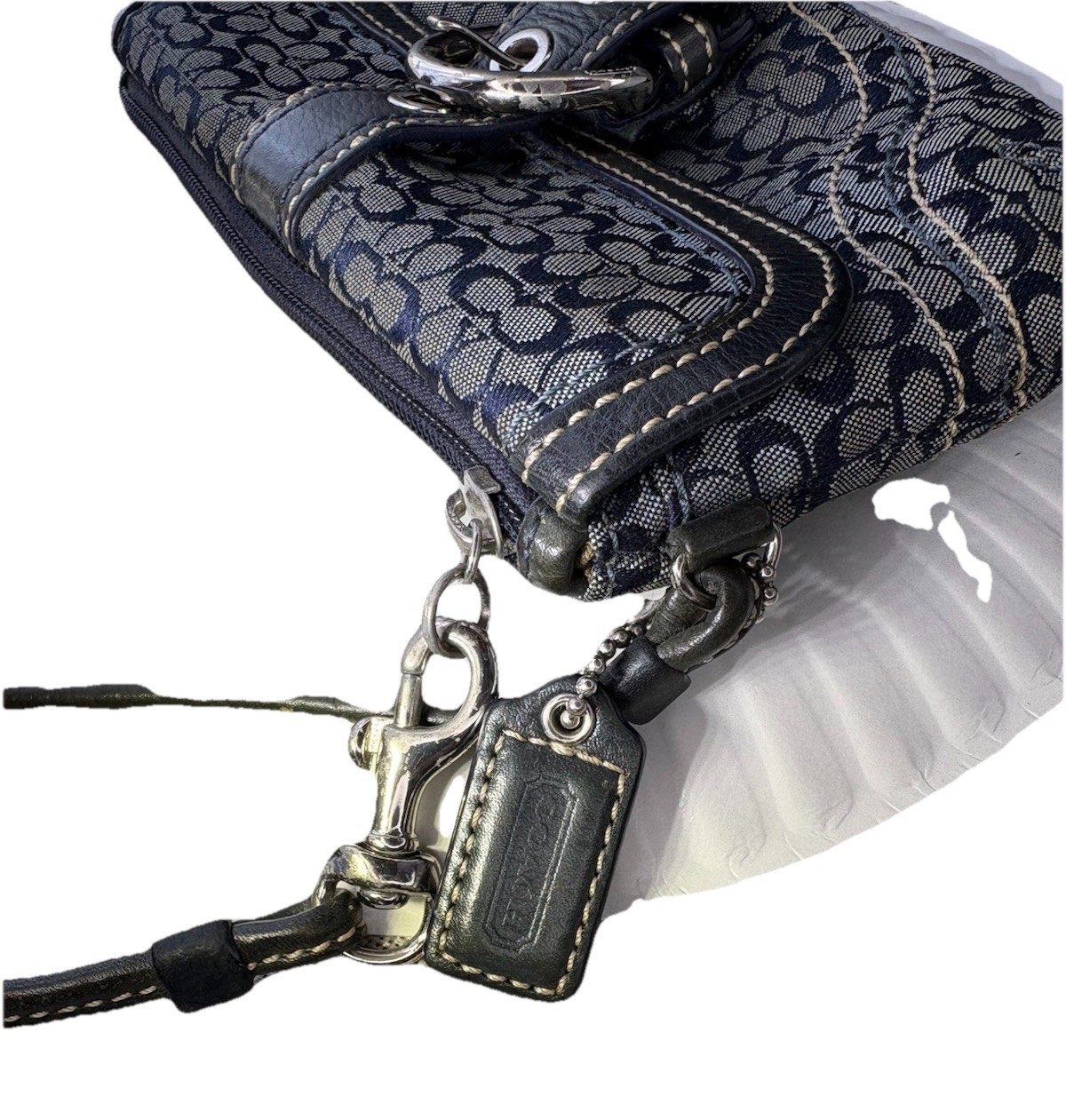 Vintage Coach Soho Signature C Buckle Wristlet Blue Jacquard Canvas Leather Trim
