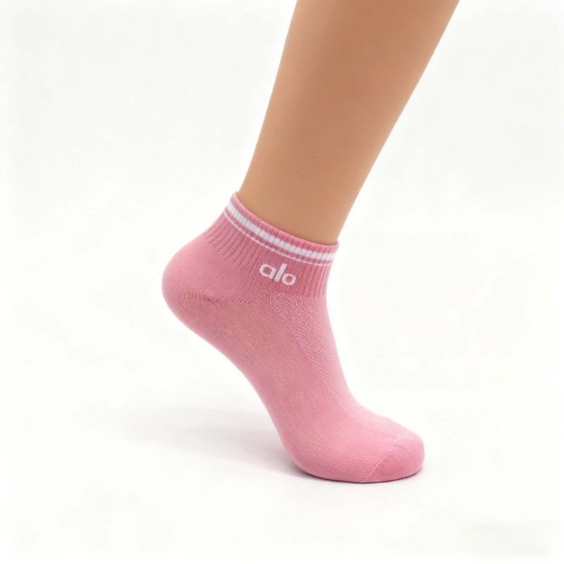 4 Pair Yoga Socks Unisex Half-Crew Throwback Black – Rose Red – White – Pink