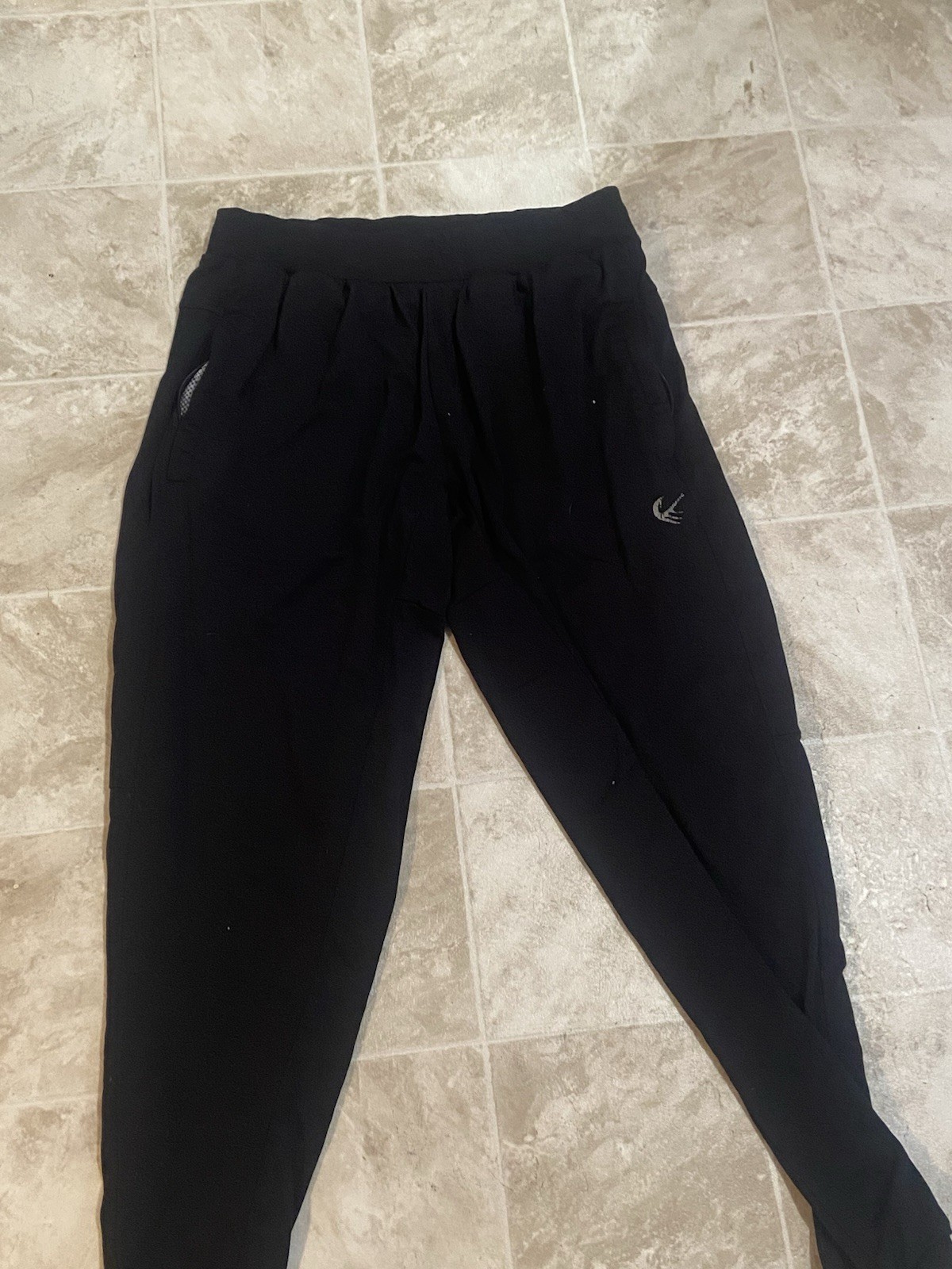 Avia Women’s Black Jogger Pants Size M Pull-On Pockets Elastic Waist Gym