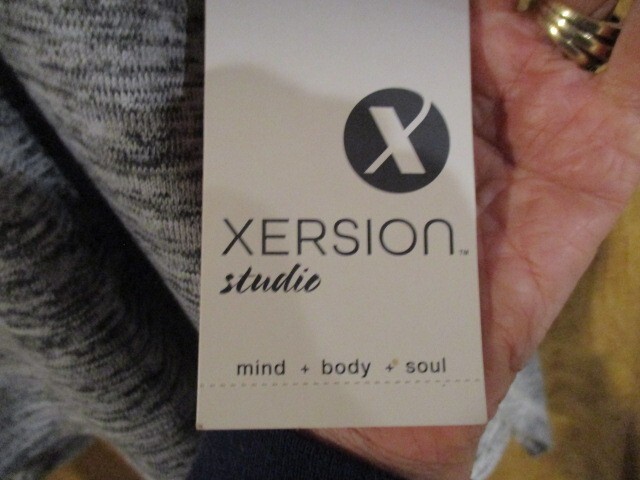 XERSION Pepper Gray Hoodie Cover Up w/Kangaroo Pouch Size MT Polyester/Spandex