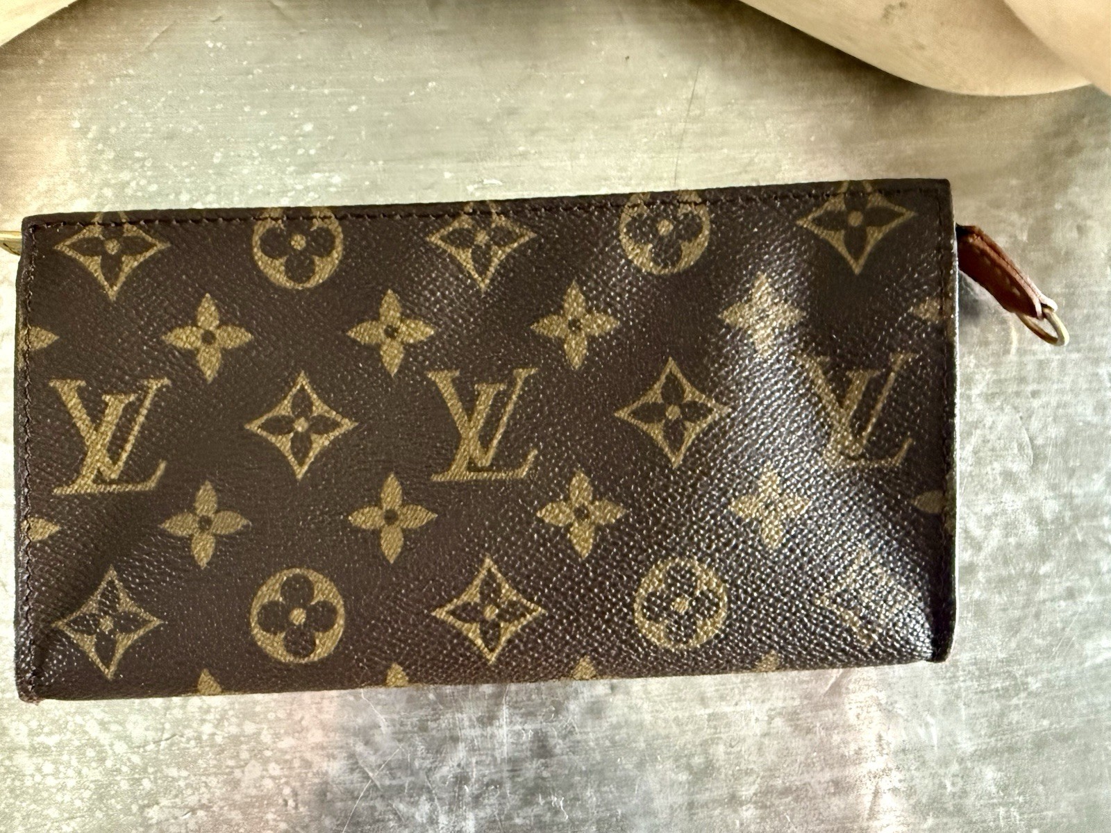 Vintage Louis Vuitton Brown Monogram Canvas Cosmetic Pouch – Authentic France