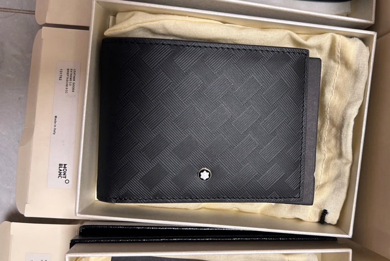 Montblanc Extreme 3.0 6CC Wallet Black Leather Bifold Men Full Box
