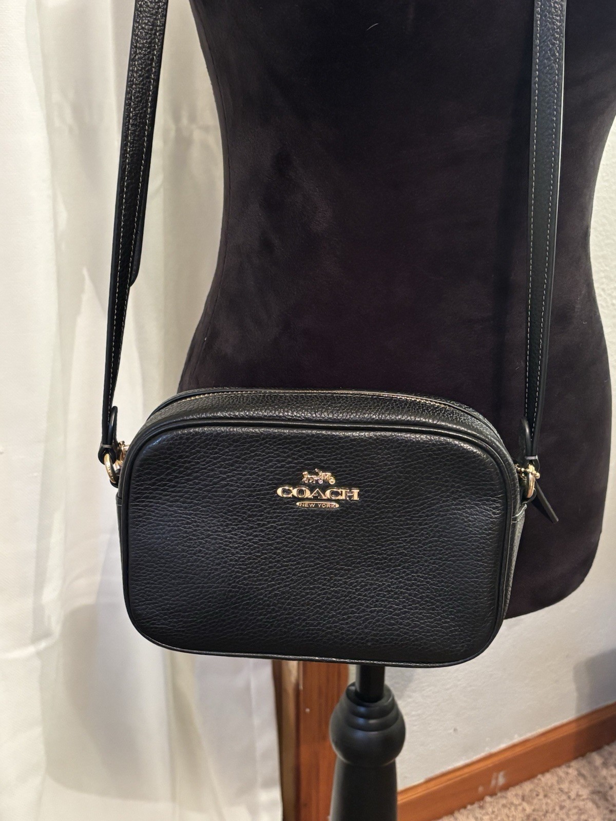 Coach Jamie Pebbled Camera Bag Crossbody Black Gold Hardware Zip Small