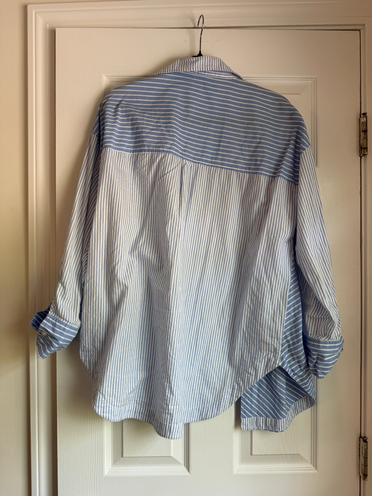 Steve Madden Poppy Top – Baby Blue Stripe Women’s Oversized Breezy Medium
