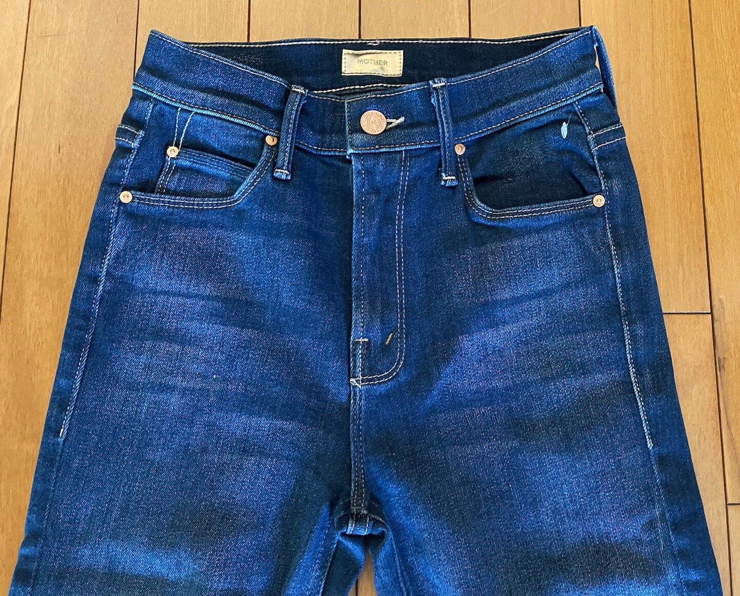 NWOT MOTHER THE RUNAWAY BOOTCUT JEANS HOME MOVIES SIZE 24