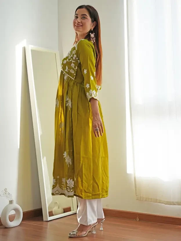 Women Silk Blend Chikan Embroidery Top Kurta Beautiful Party Wear Kurti Dress